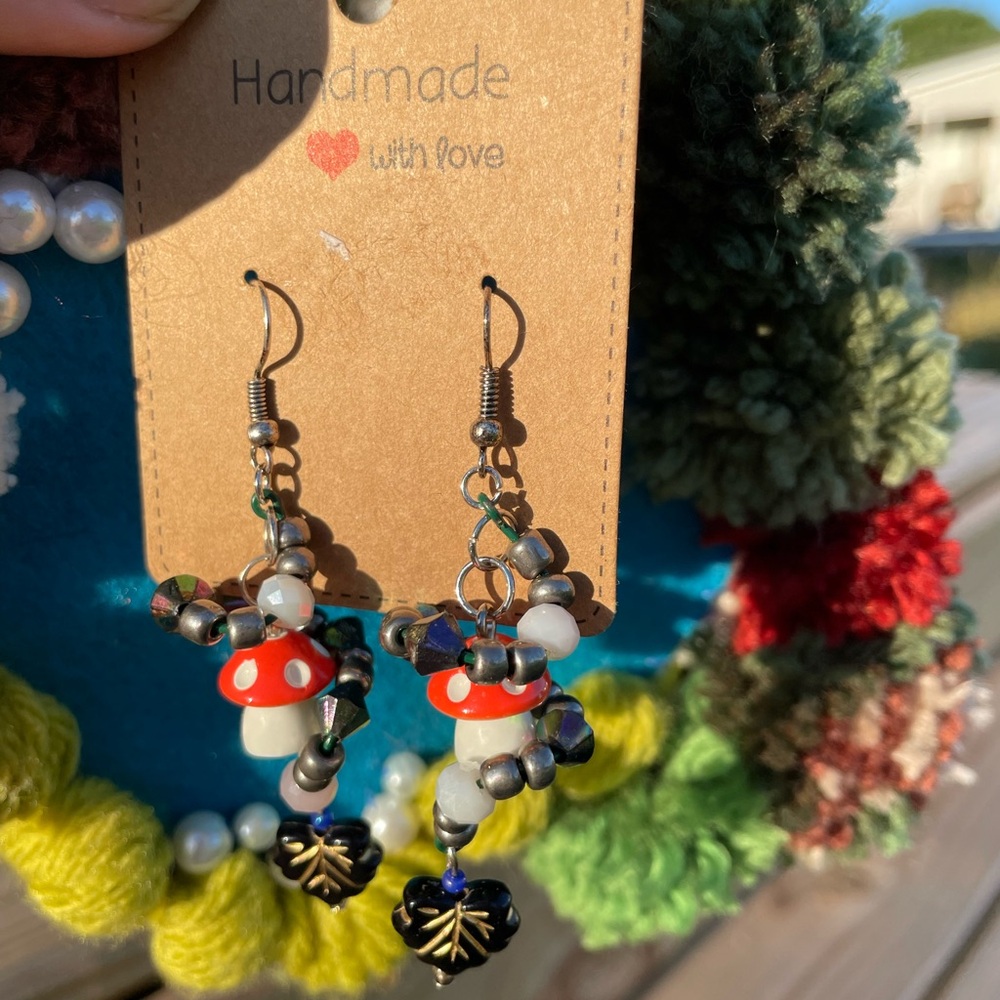Handmade Spiral Mushroom Earrings with Leaf Accents - Picture 3 of 3